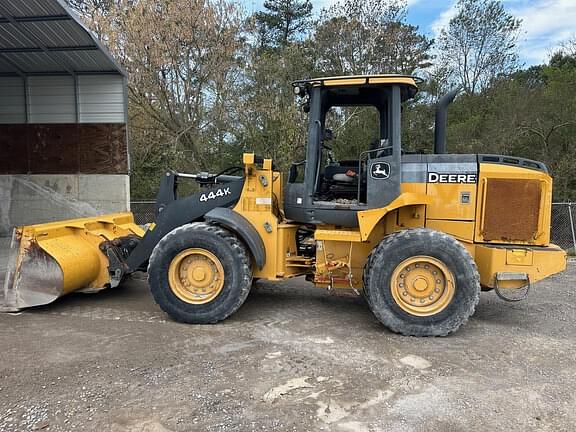 Image of John Deere 444K equipment image 1