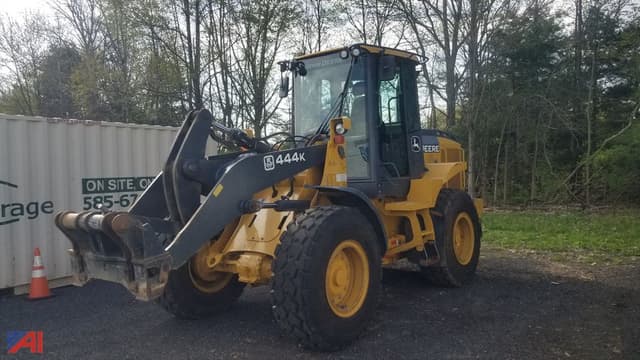 Image of John Deere 444K equipment image 4