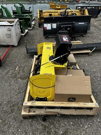 Image of John Deere 44" Snowblower Primary image