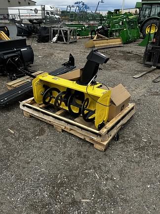 Image of John Deere 44" Snowblower equipment image 1