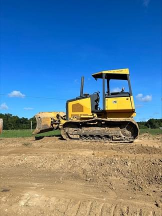 Image of John Deere 450J equipment image 3