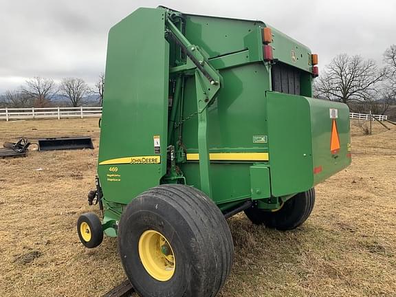 Image of John Deere 469 Silage Special equipment image 3