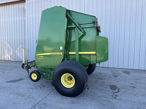 Image of John Deere 469 Megawide Plus equipment image 2