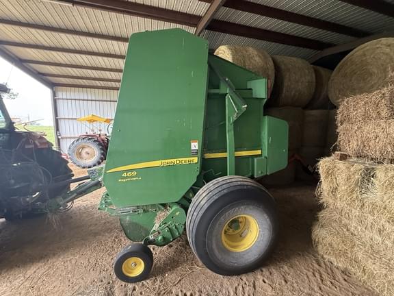 Image of John Deere 469 equipment image 3