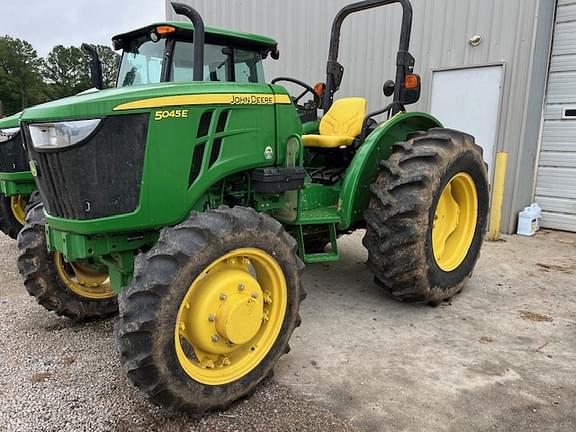 Image of John Deere 5045E equipment image 1