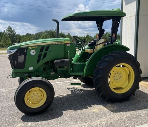 Image of John Deere 5045E Primary image
