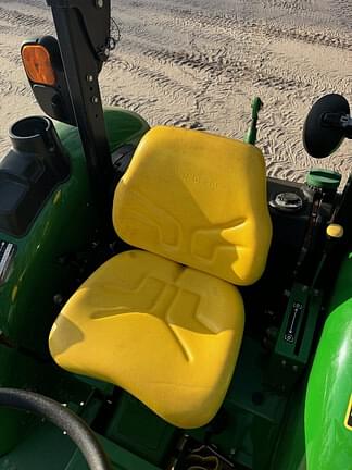 Image of John Deere 5045E equipment image 2