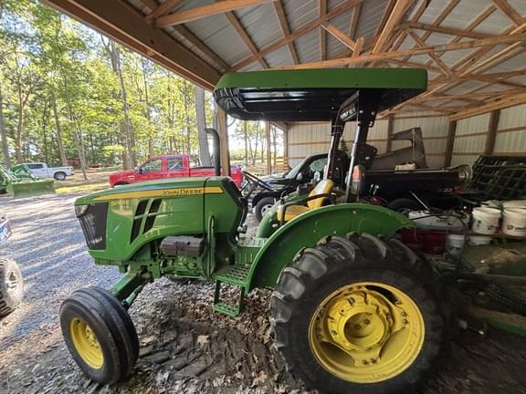 Image of John Deere 5045E equipment image 3