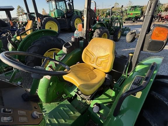 Image of John Deere 5045E equipment image 2