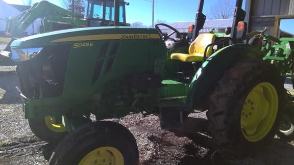 Image of John Deere 5045E equipment image 1