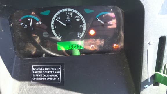 Image of John Deere 5045E equipment image 2