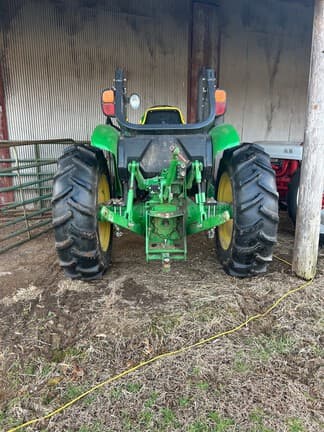 Image of John Deere 5045E equipment image 4