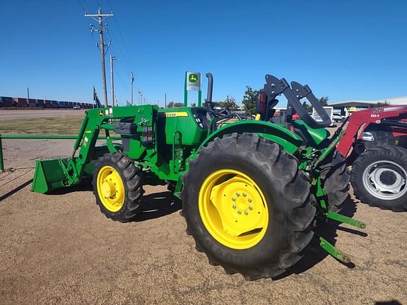 Image of John Deere 5045E equipment image 2