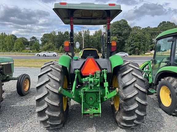 Image of John Deere 5045E equipment image 4