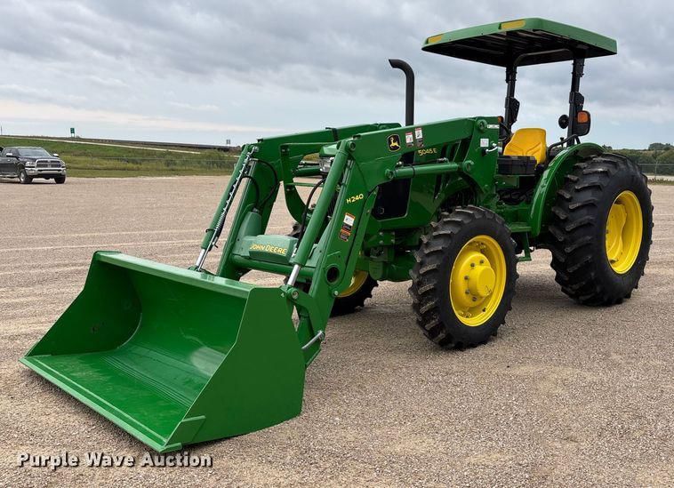 2015 John Deere 5045E Equipment Image0