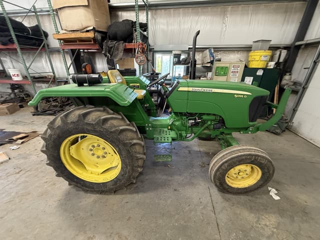 Image of John Deere 5055D equipment image 3