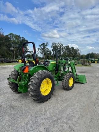 Image of John Deere 5055E equipment image 4