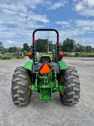 Image of John Deere 5055E equipment image 3