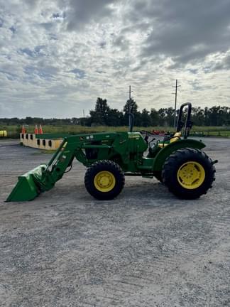 Image of John Deere 5055E equipment image 1
