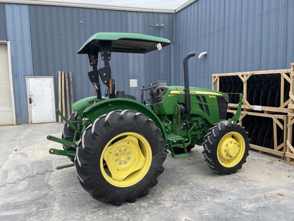 Image of John Deere 5055E equipment image 2