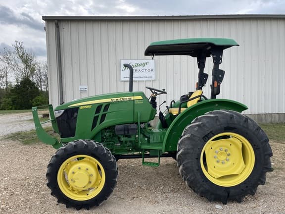 Image of John Deere 5055E equipment image 2