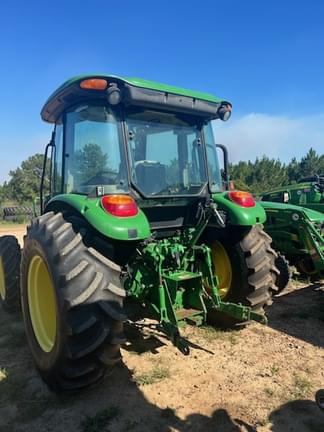 Image of John Deere 5055E equipment image 3