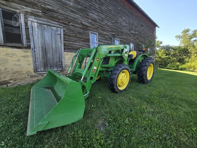 Image of John Deere 5055E equipment image 1