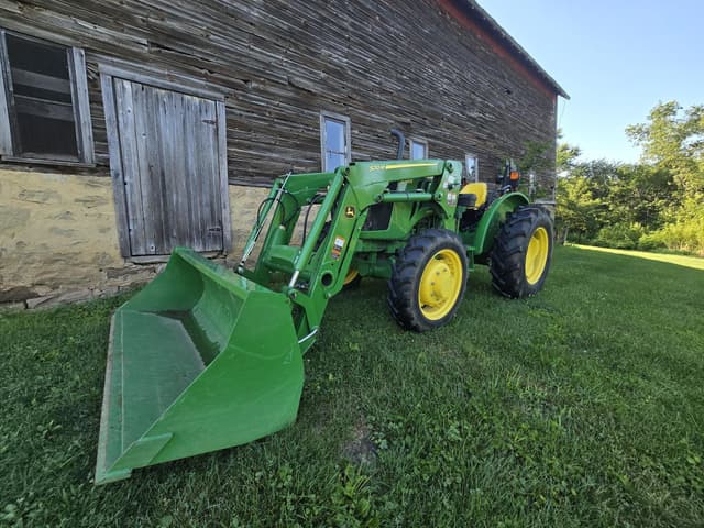 Image of John Deere 5055E equipment image 1