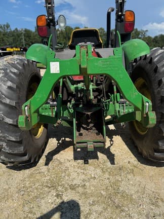 Image of John Deere 5055E equipment image 4