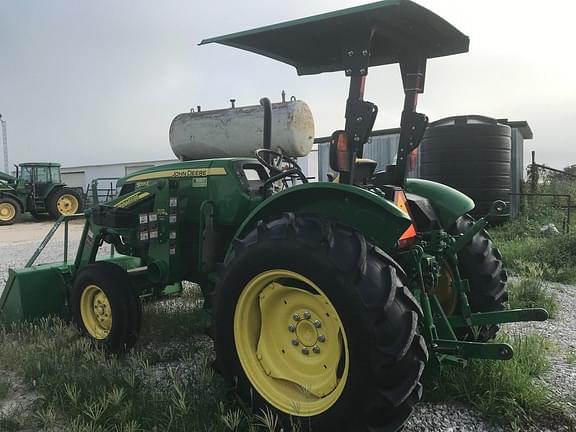 Image of John Deere 5055E equipment image 1