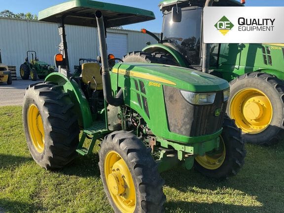 2015 John Deere 5055E Equipment Image0