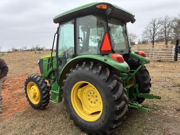 Image of John Deere 5055E equipment image 2