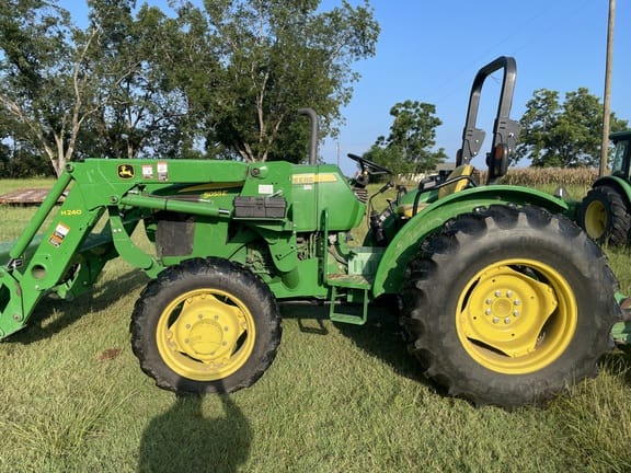 2015 John Deere 5055E Equipment Image0