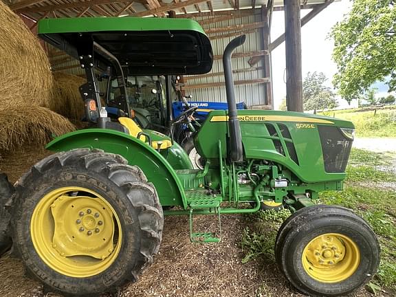 Image of John Deere 5055E equipment image 3