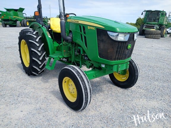 2015 John Deere 5055E Equipment Image0