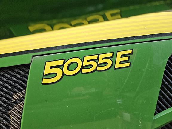 Image of John Deere 5055E equipment image 4