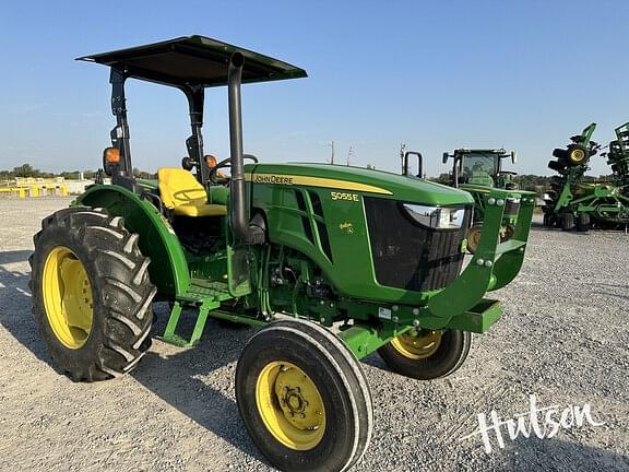 Image of John Deere 5055E Primary image