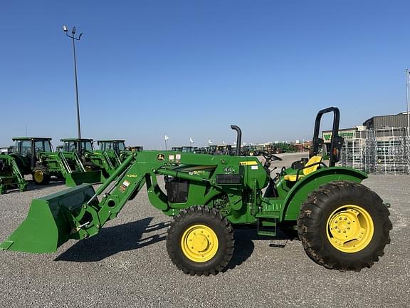 Image of John Deere 5055E equipment image 1