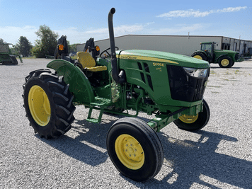 Main image John Deere 5055E