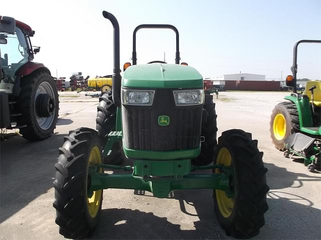 Image of John Deere 5055E equipment image 2