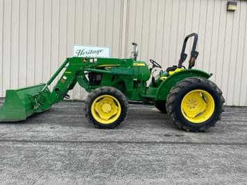 Main image John Deere 5055E