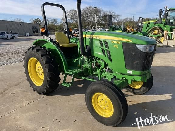 Image of John Deere 5055E Primary image