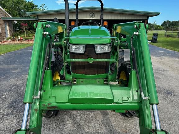 Image of John Deere 5055E equipment image 3