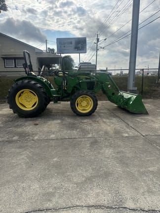 2015 John Deere 5055E Equipment Image0