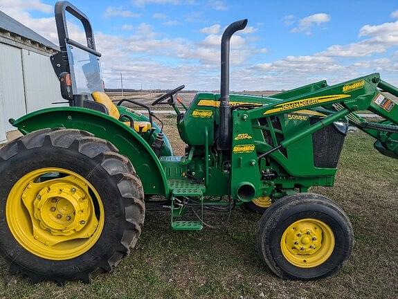 Image of John Deere 5055E equipment image 1