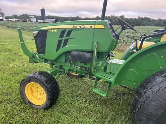Image of John Deere 5055E equipment image 3