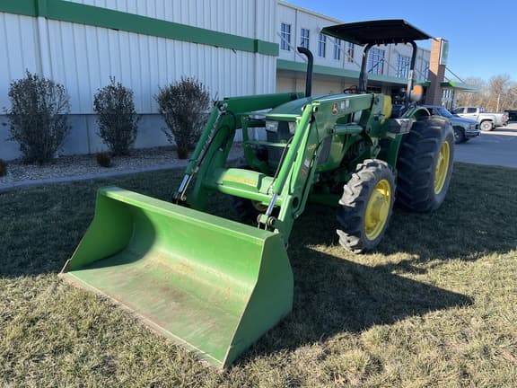Image of John Deere 5055E equipment image 1