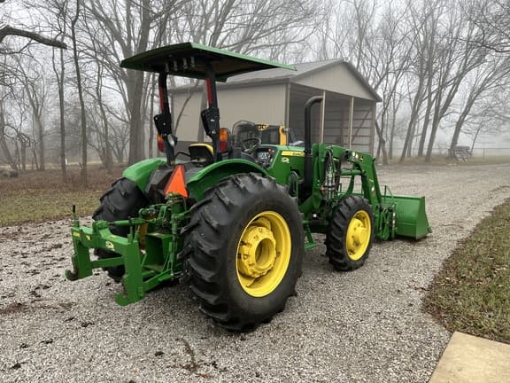 Image of John Deere 5055E equipment image 4