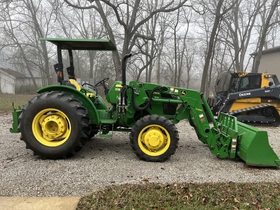 Image of John Deere 5055E equipment image 3