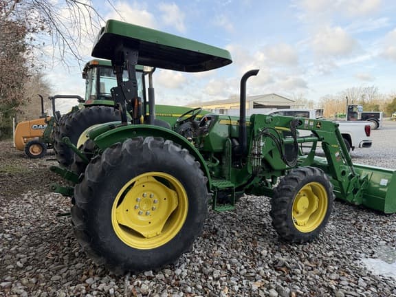 Image of John Deere 5055E equipment image 2